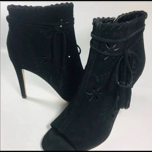 Ivanka Trump Sz9 Daner Open Toe Booties